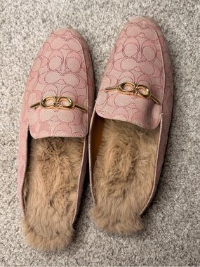 Coach Sienna Sherpa Slides in pink